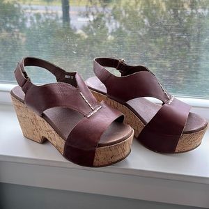 Antelope - like new worn a few times - Size 37 Euro - USA 7.5